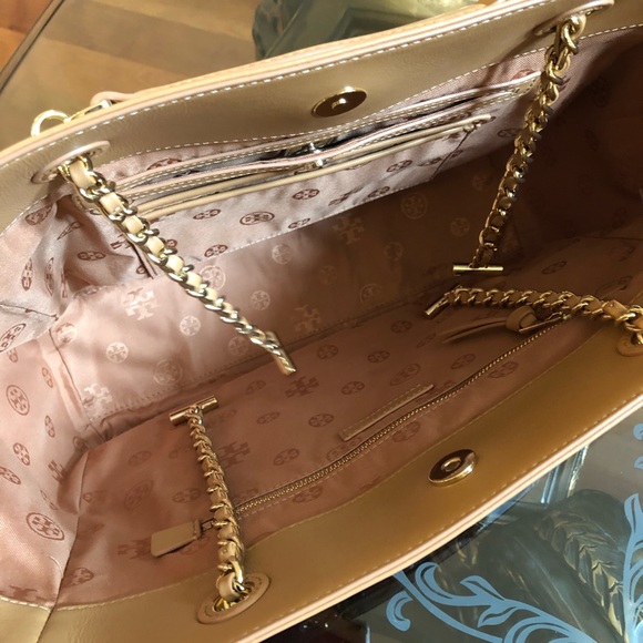 Authentic Tory Burch Alexa chevron flat chain tote - Picture 5 of 8